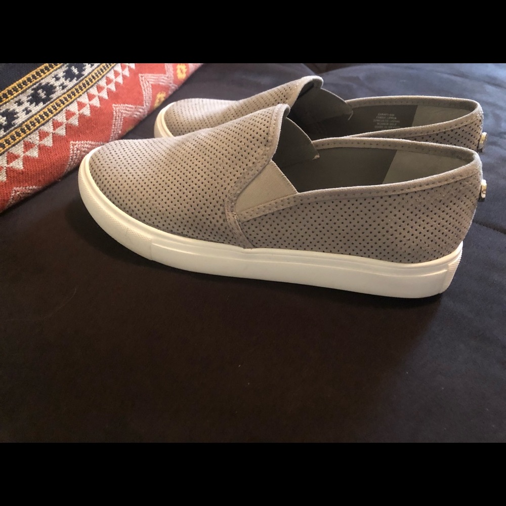 Steve Madden gray slip-on